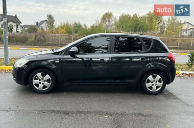 Хетчбек Kia Ceed 2007 в 