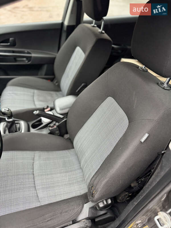 Універсал Kia Ceed 2011 в Житомирі фото 13 Універсал Kia Ceed 2011 в Житомирі
