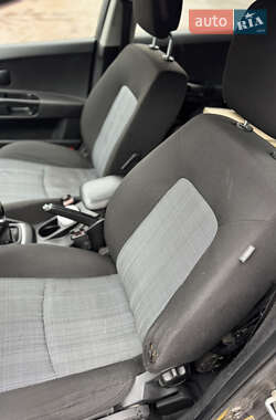 Універсал Kia Ceed 2011 в  фото 13 Універсал Kia Ceed 2011 в