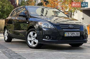 Хэтчбек Kia Ceed 2008 в 