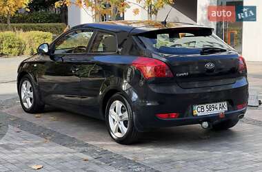 Хэтчбек Kia Ceed 2008 в 