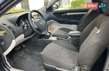 Хэтчбек Kia Ceed 2008 в 