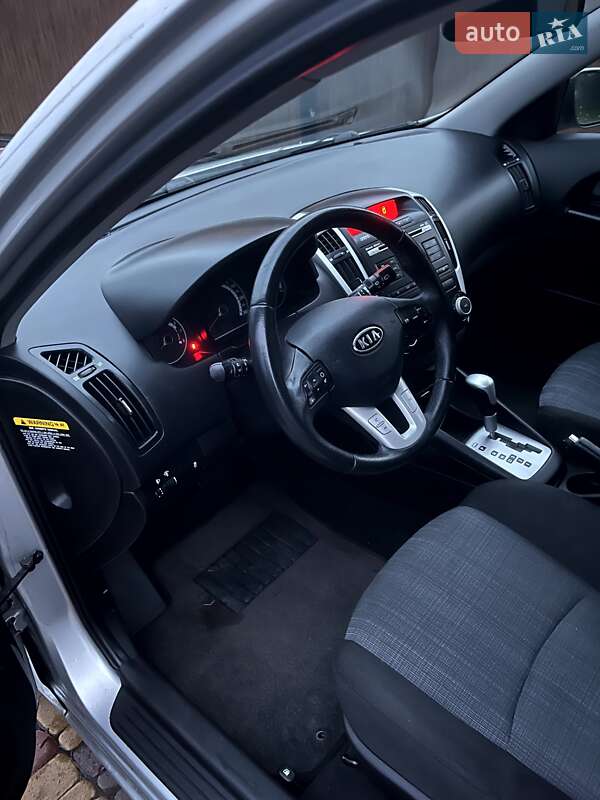 Хетчбек Kia Ceed 2010 в Ніжині фото 13 Хетчбек Kia Ceed 2010 в Ніжині