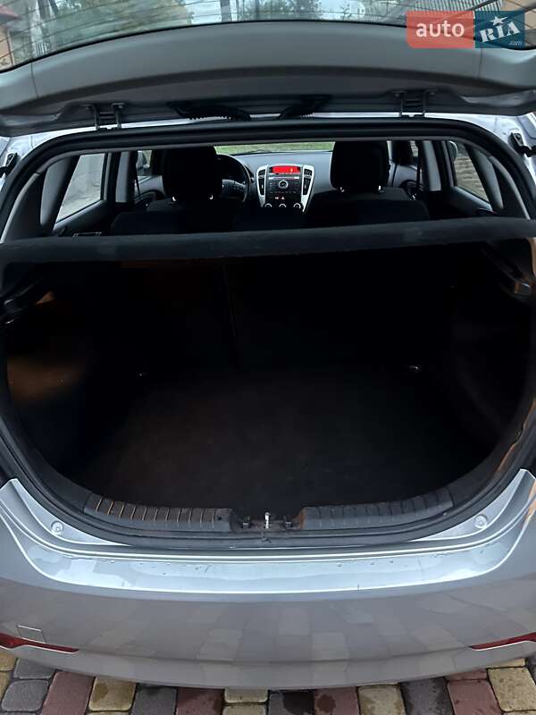 Хетчбек Kia Ceed 2010 в Ніжині фото 21 Хетчбек Kia Ceed 2010 в Ніжині