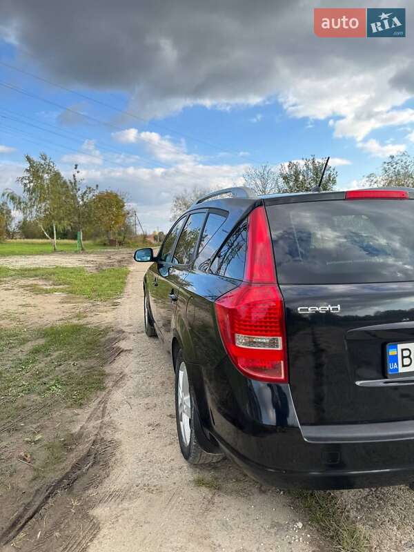 Универсал Kia Ceed 2011 в Новом Роздоле фото 15 Универсал Kia Ceed 2011 в Новом Роздоле