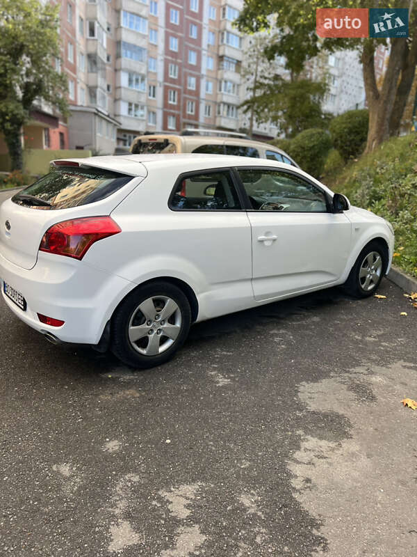 Хэтчбек Kia Ceed 2010 в Тернополе фото 2 Хэтчбек Kia Ceed 2010 в Тернополе
