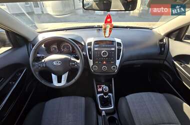 Універсал Kia Ceed 2012 в  фото 24 Універсал Kia Ceed 2012 в
