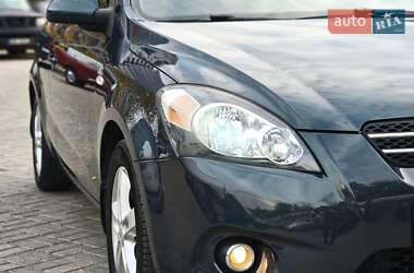 Хэтчбек Kia Ceed 2008 в 