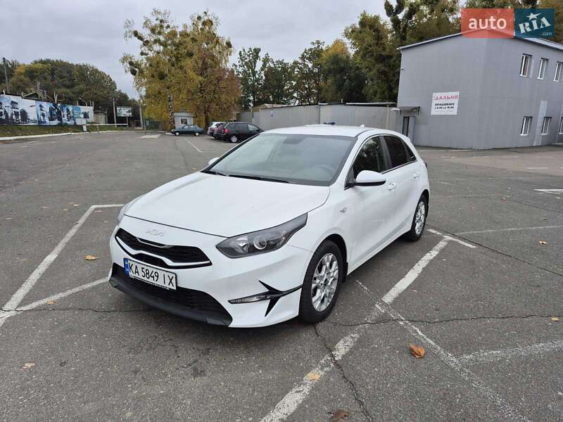 Хетчбек Kia Ceed 2023 в Києві фото Хетчбек Kia Ceed 2023 в Києві