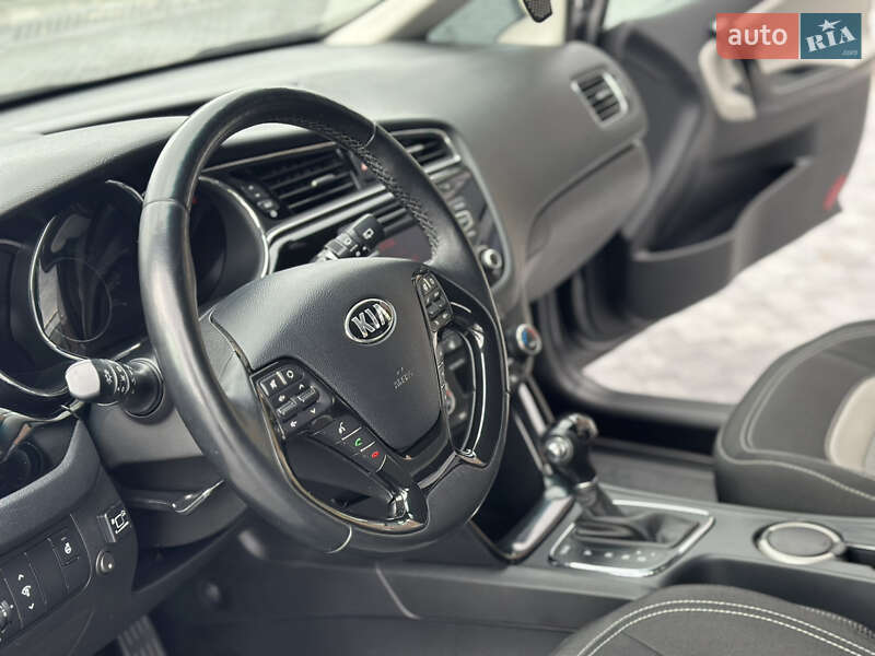 Хэтчбек Kia Ceed 2017 в Виннице