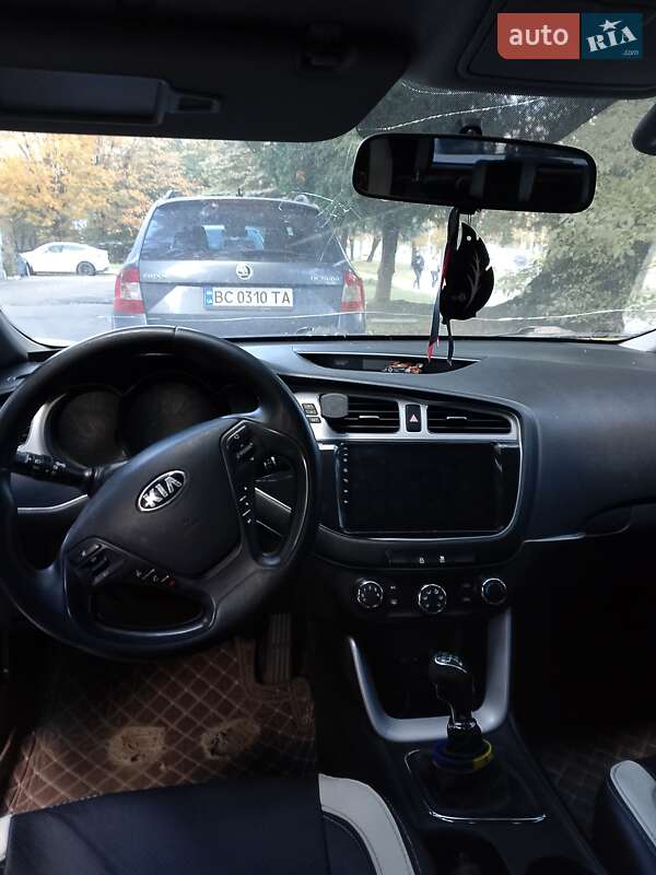 Хетчбек Kia Ceed 2012 в Винниках фото 8 Хетчбек Kia Ceed 2012 в Винниках