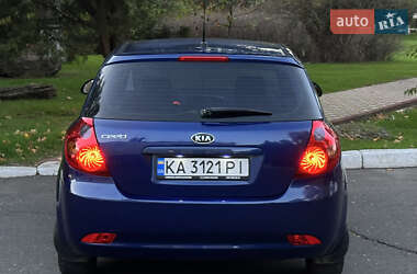 Хетчбек Kia Ceed 2008 в 