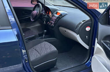 Хетчбек Kia Ceed 2008 в 