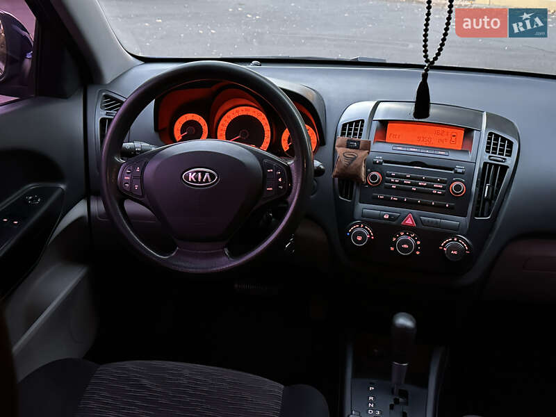 Хетчбек Kia Ceed 2008 в Одесі фото 25 Хетчбек Kia Ceed 2008 в Одесі