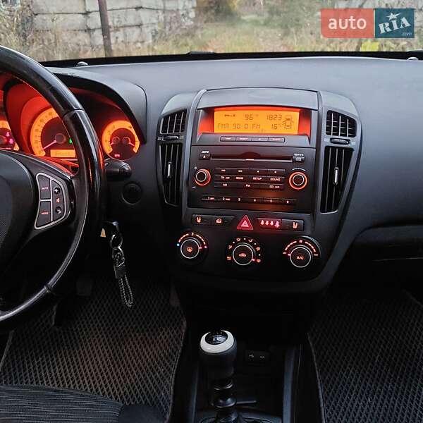 Универсал Kia Ceed 2008 в Стрые фото 14 Универсал Kia Ceed 2008 в Стрые