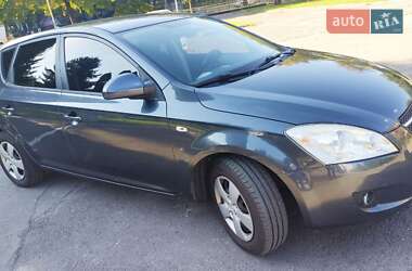 Хетчбек Kia Ceed 2007 в Рівному Хетчбек Kia Ceed 2007 в Рівному