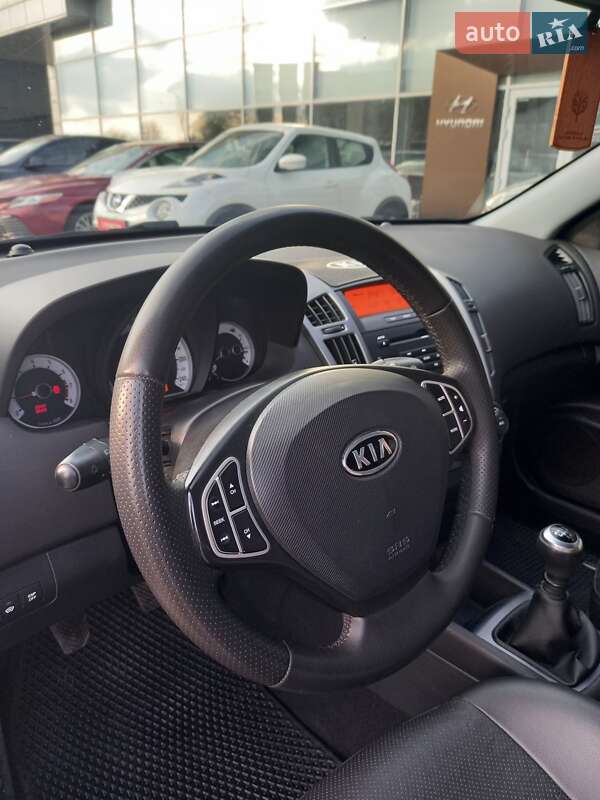 Хетчбек Kia Ceed 2007 в Полтаві фото 9 Хетчбек Kia Ceed 2007 в Полтаві