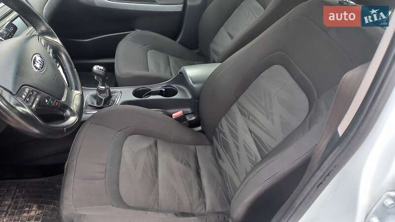 Универсал Kia Ceed 2015 в Сокале