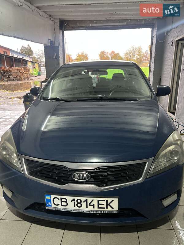 Хетчбек Kia Ceed 2010 в Ніжині фото 2 Хетчбек Kia Ceed 2010 в Ніжині