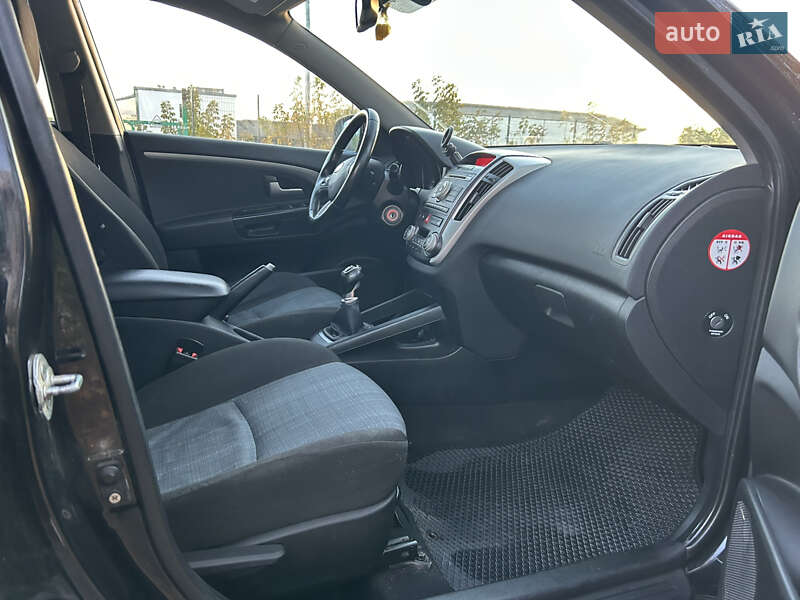 Универсал Kia Ceed 2009 в Бродах фото 8 Универсал Kia Ceed 2009 в Бродах