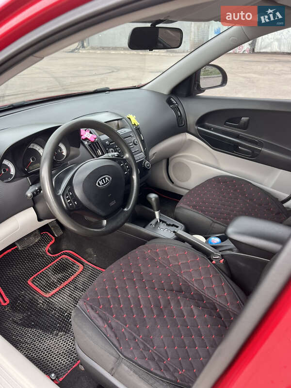 Хетчбек Kia Ceed 2008 в Кривому Розі фото 7 Хетчбек Kia Ceed 2008 в Кривому Розі