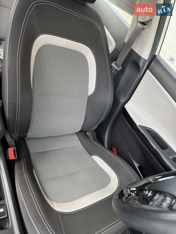 Хэтчбек Kia Ceed 2017 в Киеве фото 17 Хэтчбек Kia Ceed 2017 в Киеве