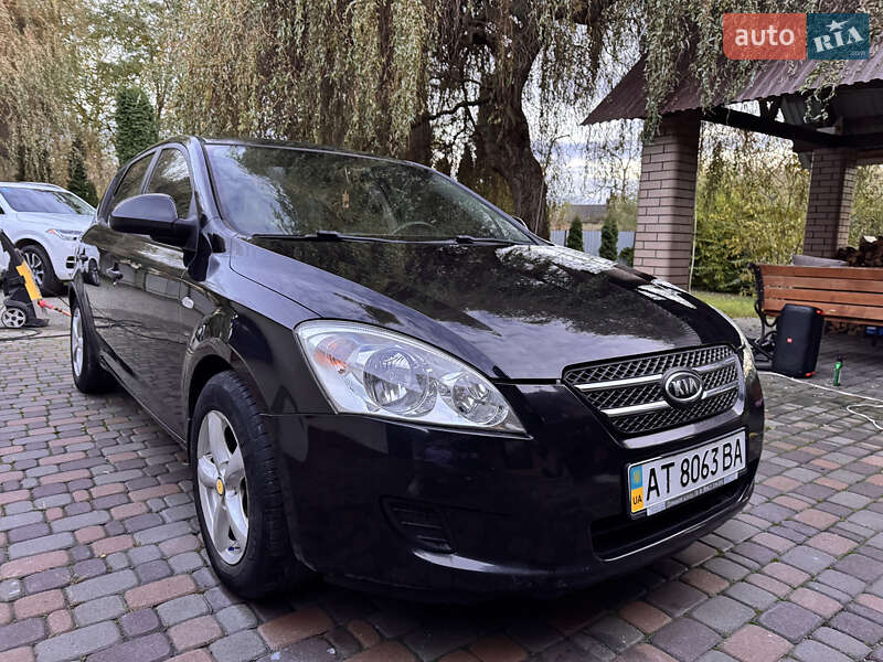 Хэтчбек Kia Ceed 2008 в Ивано-Франковске фото Хэтчбек Kia Ceed 2008 в Ивано-Франковске