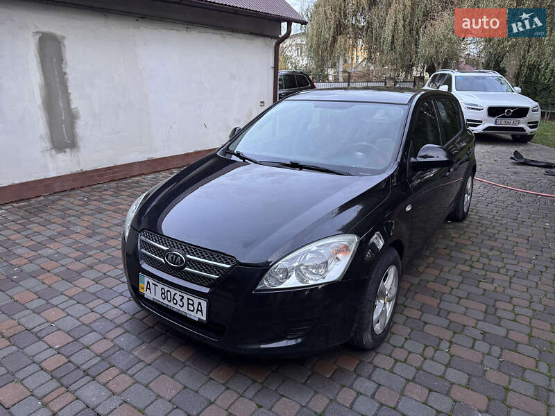 Хэтчбек Kia Ceed 2008 в Ивано-Франковске фото 25 Хэтчбек Kia Ceed 2008 в Ивано-Франковске