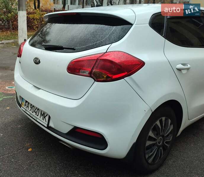 Хетчбек Kia Ceed 2012 в Києві фото 8 Хетчбек Kia Ceed 2012 в Києві