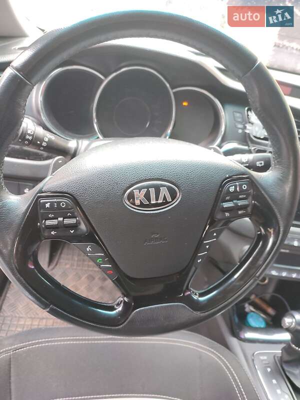 Хетчбек Kia Ceed 2012 в Києві фото 20 Хетчбек Kia Ceed 2012 в Києві