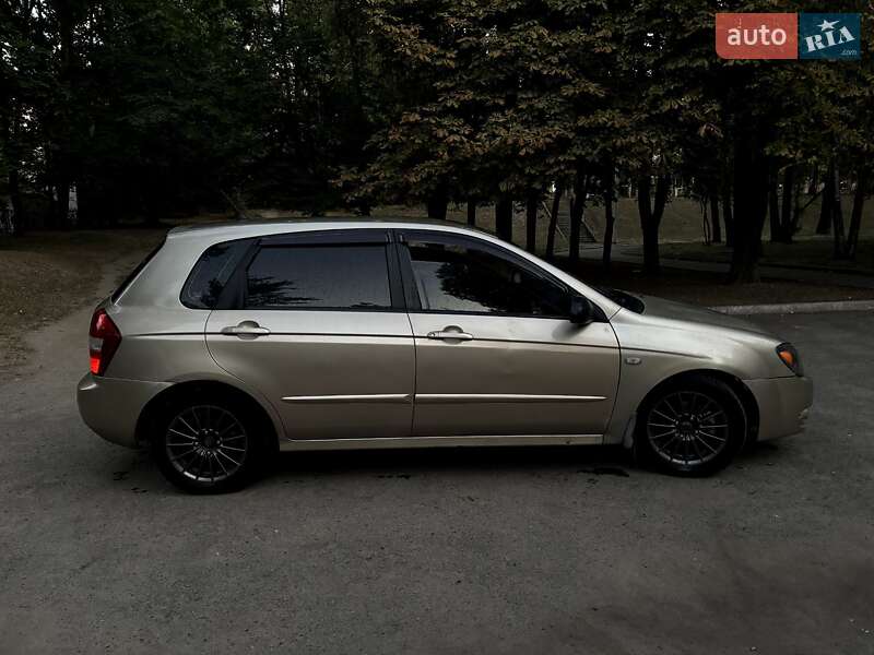 Хэтчбек Kia Ceed 2006 в Каменском фото 12 Хэтчбек Kia Ceed 2006 в Каменском