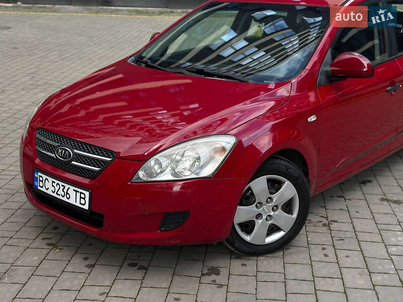 Хэтчбек Kia Ceed 2009 в Ивано-Франковске фото 3 Хэтчбек Kia Ceed 2009 в Ивано-Франковске