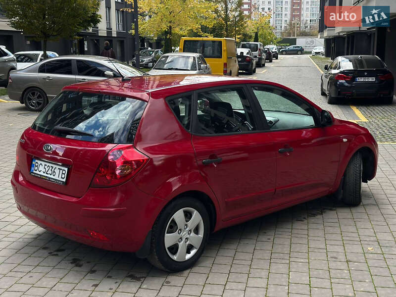 Хэтчбек Kia Ceed 2009 в Ивано-Франковске фото 10 Хэтчбек Kia Ceed 2009 в Ивано-Франковске