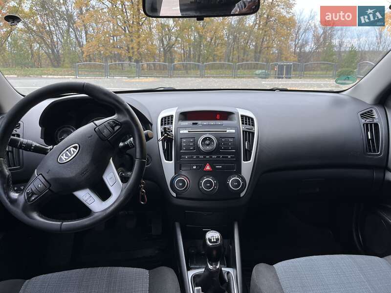 Хэтчбек Kia Ceed 2009 в Червоному Донце фото 9 Хэтчбек Kia Ceed 2009 в Червоному Донце