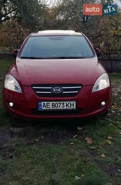 Хэтчбек Kia Ceed 2006 в Богуславе