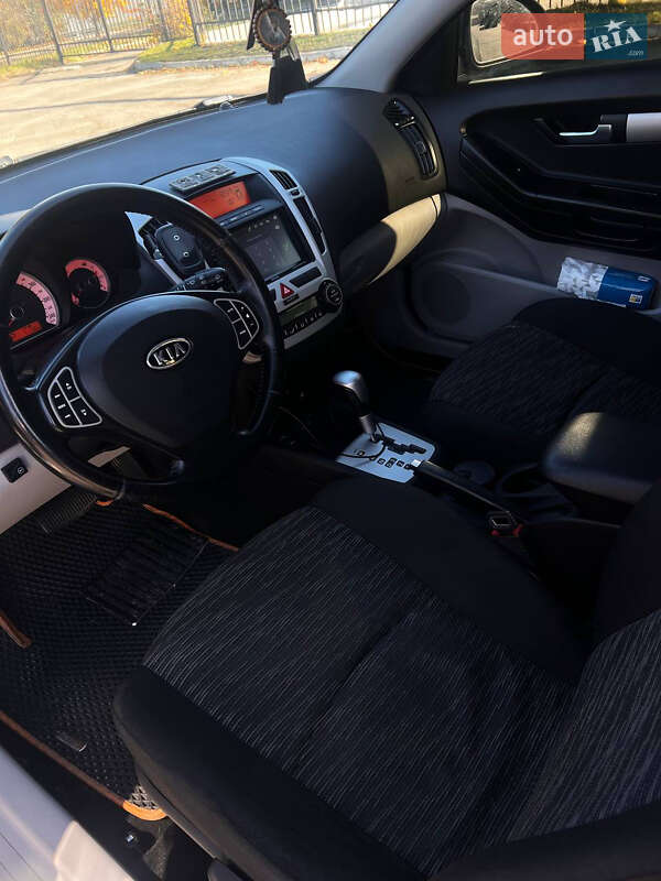 Хэтчбек Kia Ceed 2008 в Киеве фото 5 Хэтчбек Kia Ceed 2008 в Киеве