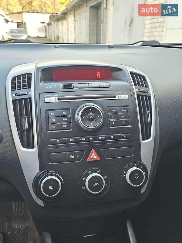 Универсал Kia Ceed 2010 в Киеве