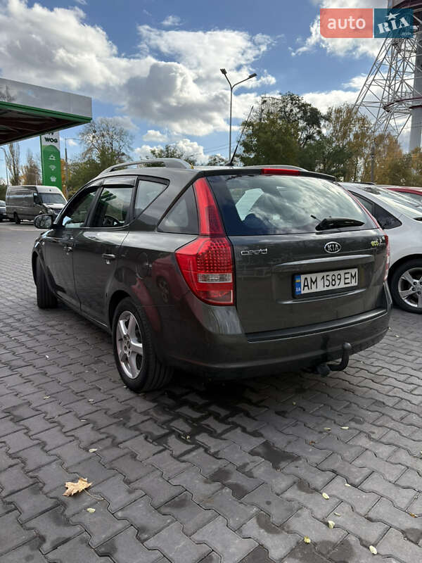 Универсал Kia Ceed 2011 в Киеве фото 5 Универсал Kia Ceed 2011 в Киеве