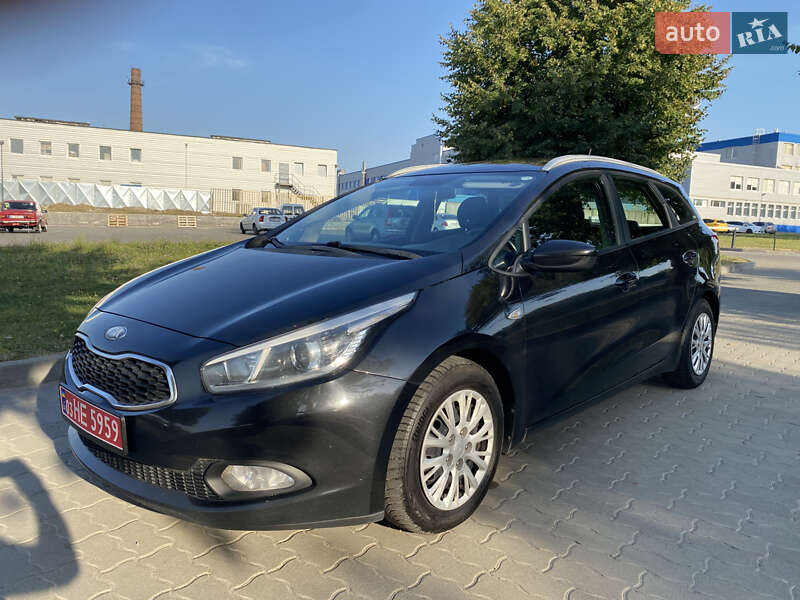 Универсал Kia Ceed 2013 в Сокале