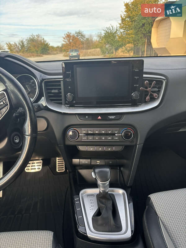 Универсал Kia Ceed 2021 в Запорожье