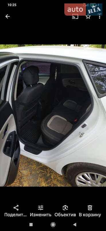 Хэтчбек Kia Ceed 2013 в Килии