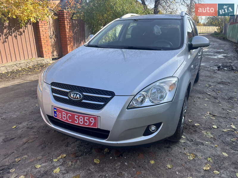 Універсал Kia Ceed 2009 в Охтирці