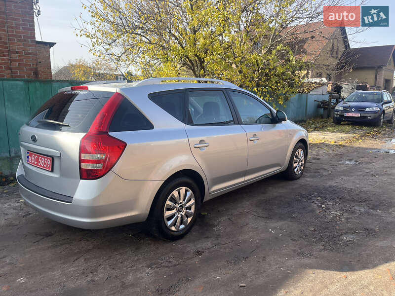 Універсал Kia Ceed 2009 в Охтирці