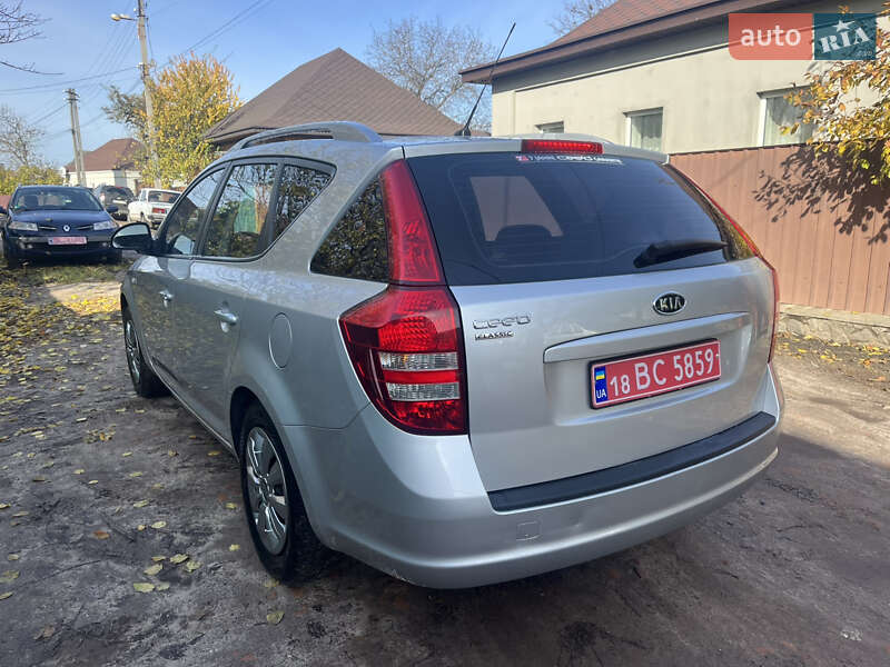 Універсал Kia Ceed 2009 в Охтирці