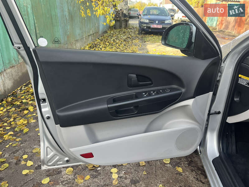 Універсал Kia Ceed 2009 в Охтирці