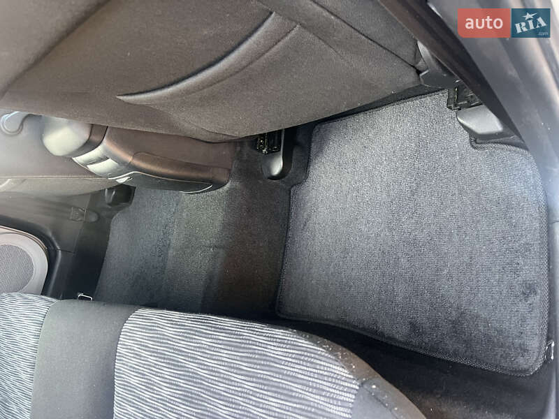 Універсал Kia Ceed 2009 в Охтирці