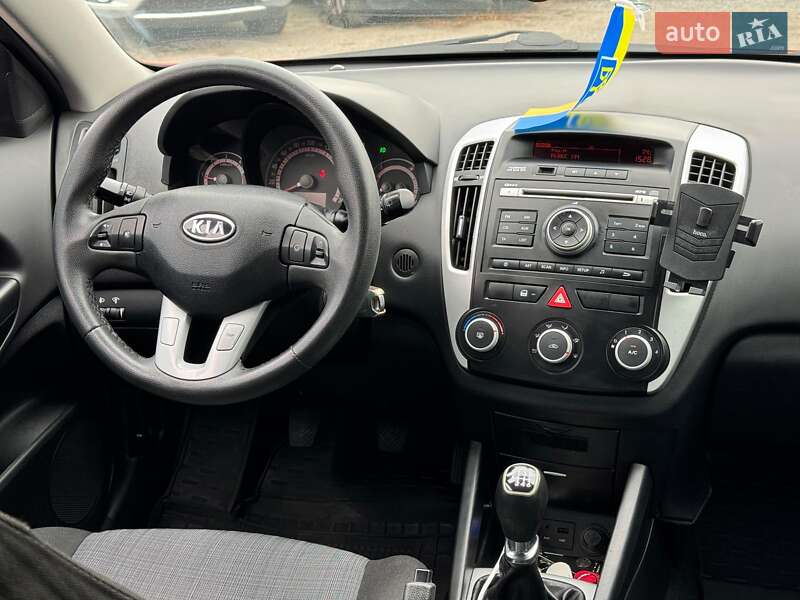 Универсал Kia Ceed 2009 в Виннице фото 24 Универсал Kia Ceed 2009 в Виннице