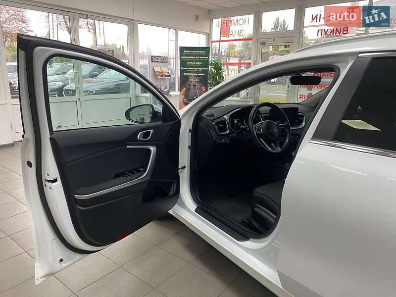 Универсал Kia Ceed 2022 в Киеве фото 15 Универсал Kia Ceed 2022 в Киеве