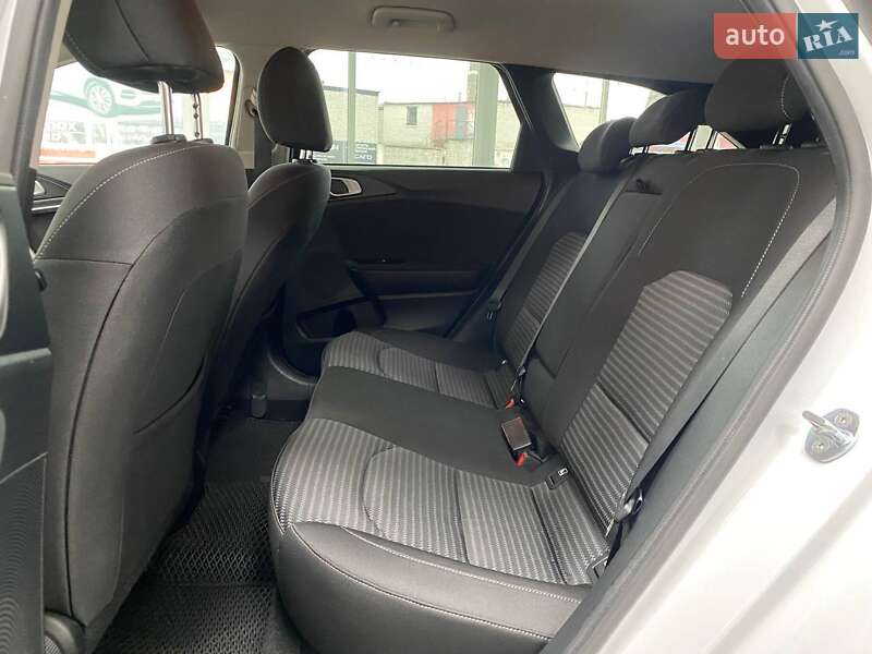 Универсал Kia Ceed 2022 в Киеве фото 35 Универсал Kia Ceed 2022 в Киеве