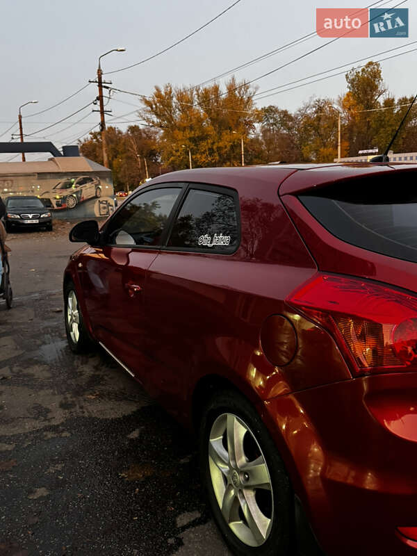 Хэтчбек Kia Ceed 2008 в Днепре